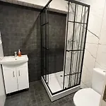 Centre E2 Отель *