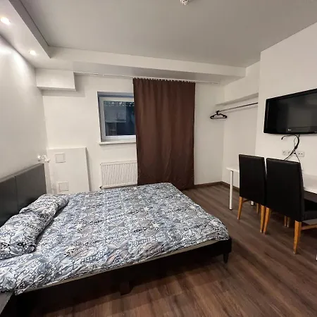 Centre E2 Отель *